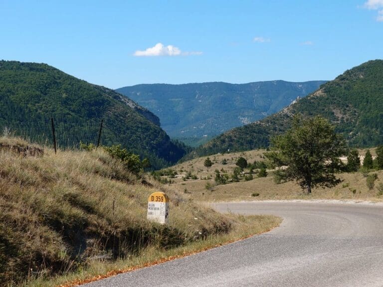 Cyclo Boucle Montbrun les Bains Col d'Aulan — Le Village des Lavandes à Montbrun-les-Bains
