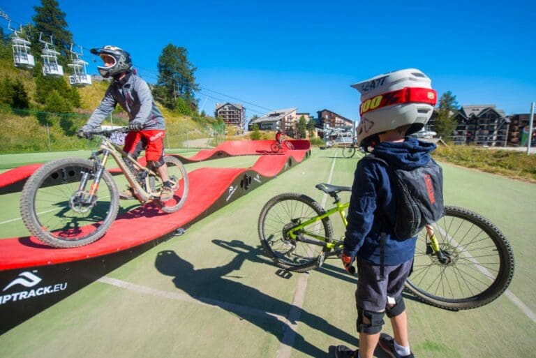 Pump Track — Le 1850 à Risoul