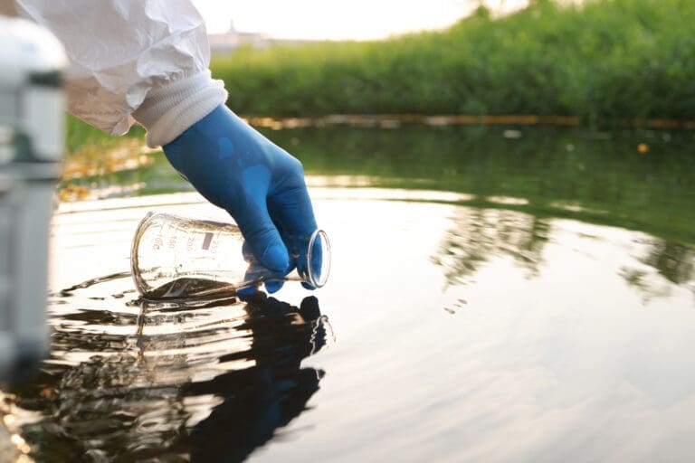 Environment engineer Collect samples of wastewater from… — Menu d'activité Les Coulmes & Les Rambins 2026