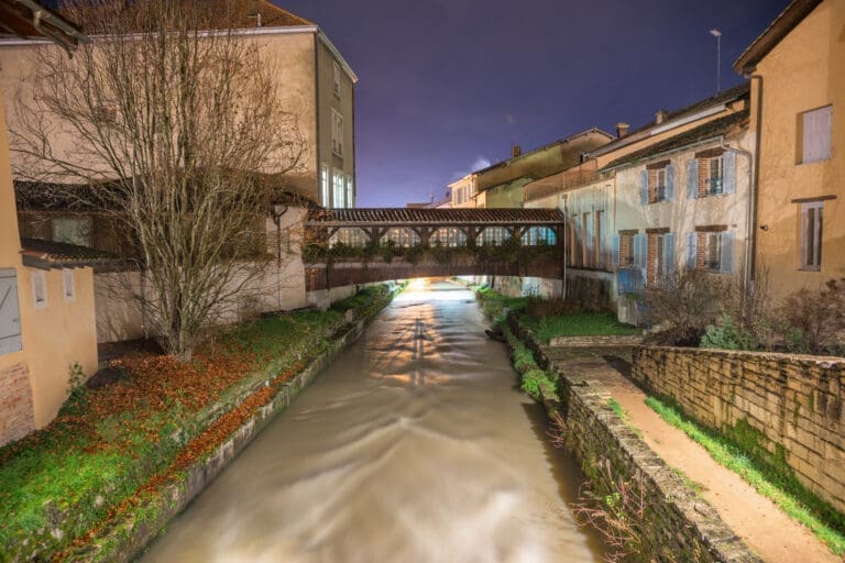 Châtillon bridge over the Chalaronne – Domaine de Sainte-Croix