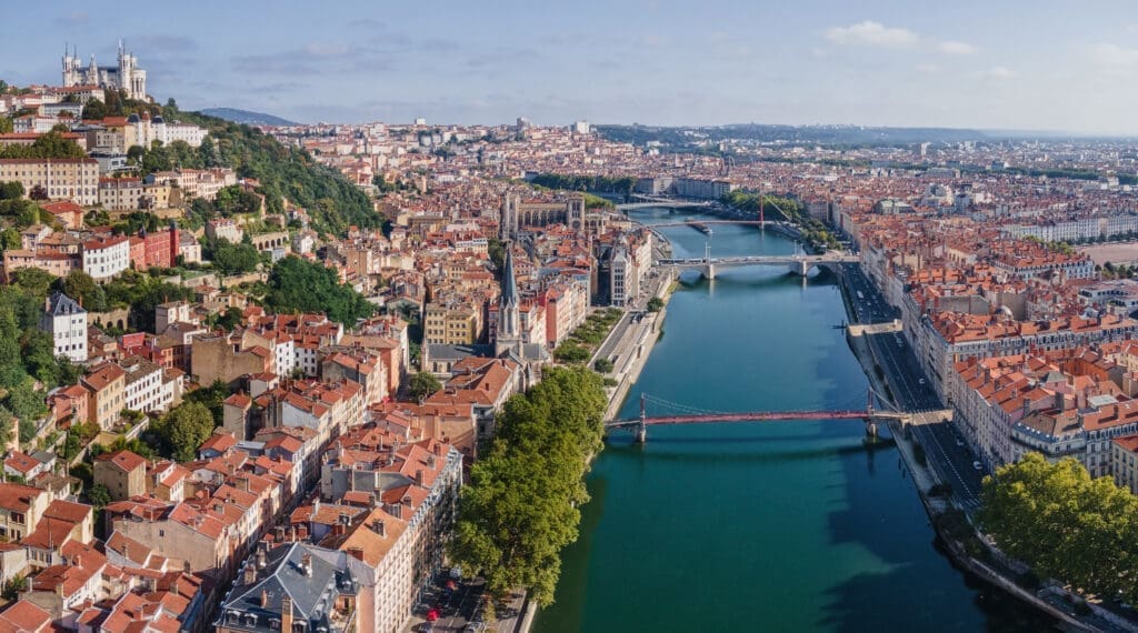 Lyon, France panoramic view in summer — Le Domaine de Sainte-Croix à Sainte-Croix