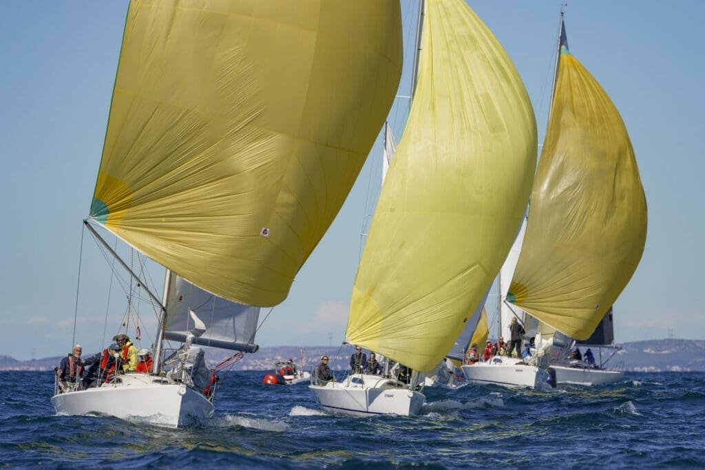 Seminaires team building voile team winds regate marseille… — Le Village des Gréements à Marseille, îles du Frioul