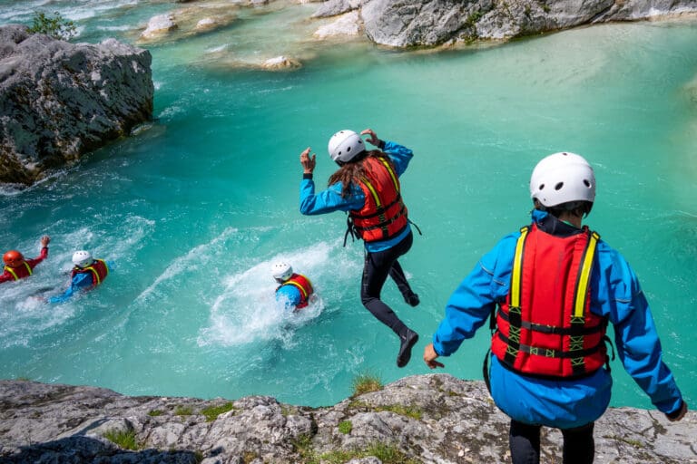 Adventurous teambuilding in mountains, adrenaline jumping… — Canyoning