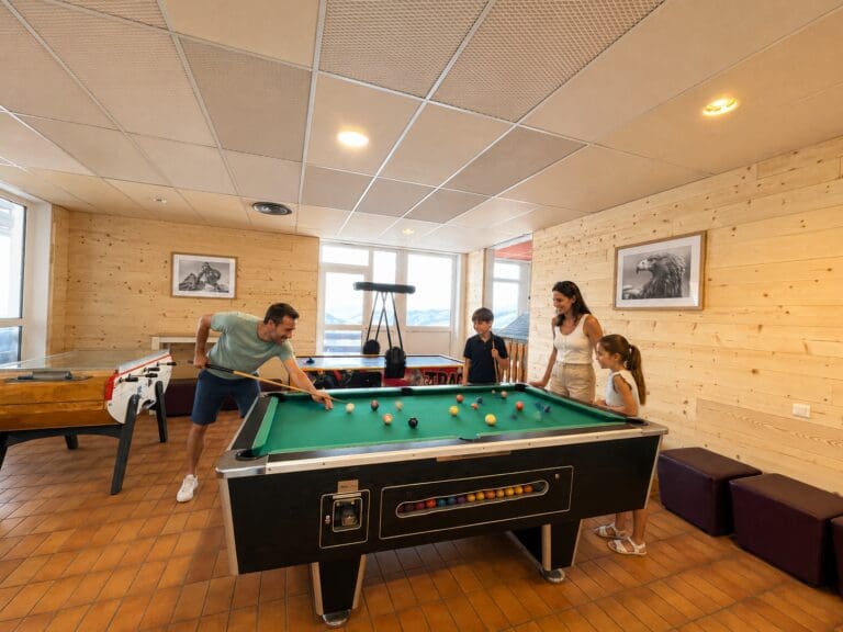 Salle de jeu — Le 1850 à Risoul